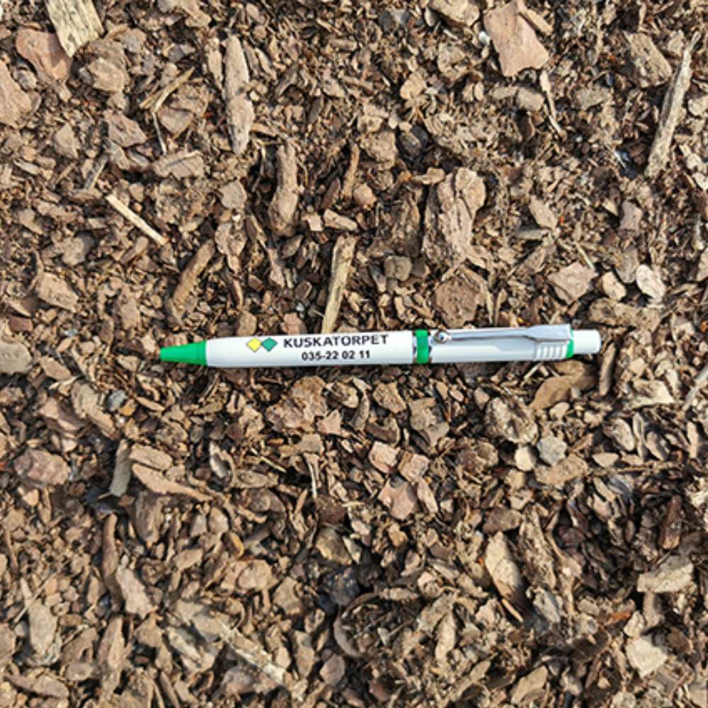 20 mm täckbark i storsäck.